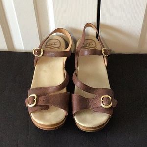 Dansko Sz 41(US 11) sandals with double straps EUC